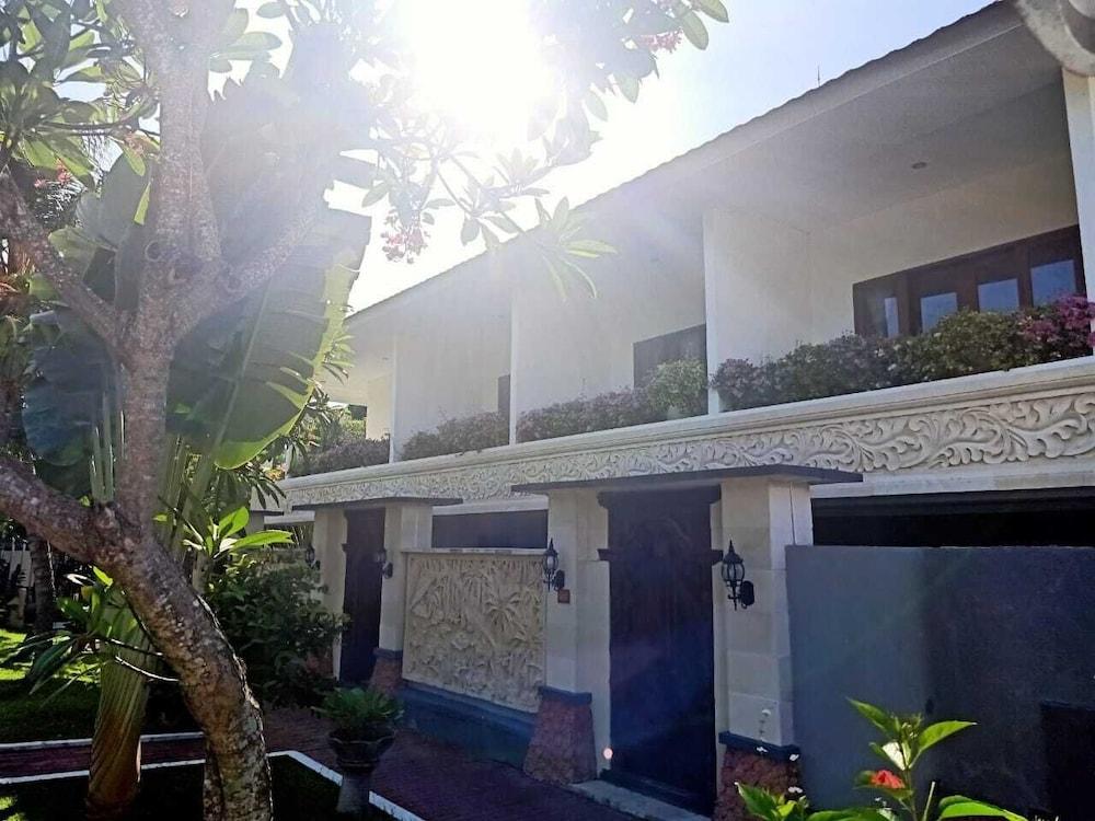 Puri Saron Senggigi Hotel Dış mekan fotoğraf
