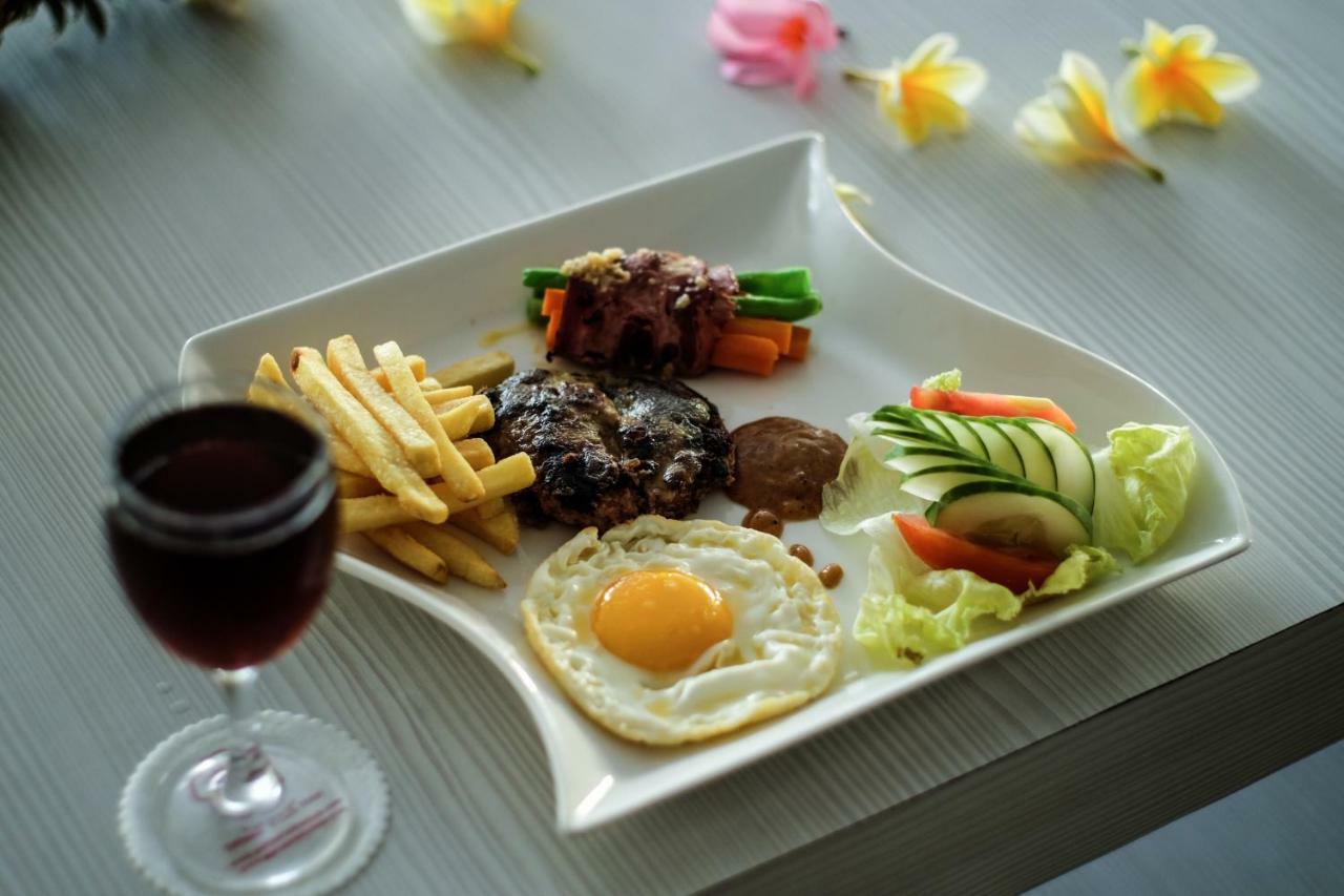 Puri Saron Senggigi Hotel Dış mekan fotoğraf